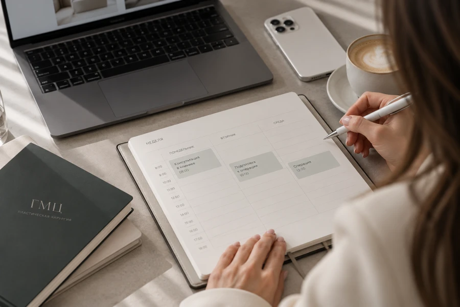 A patient chooses a convenient appointment time